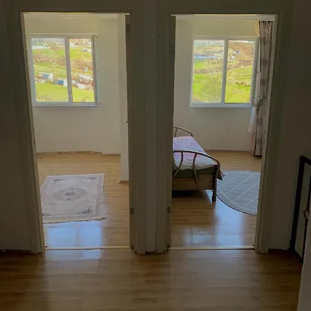 Apartment Closest House To The Airport Tasoluk