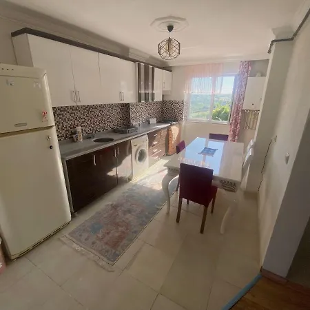 Closest House To The Airport Apartment