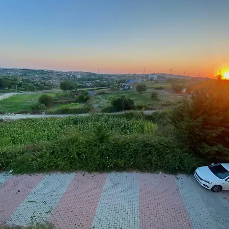 Closest House To The Airport Apartment Tasoluk